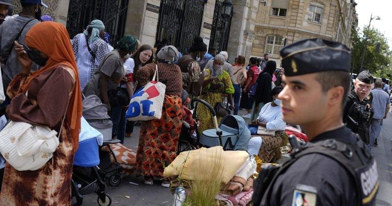 Parisian Authorities Clear Streets of Migrants Ahead of 2024 Olympics