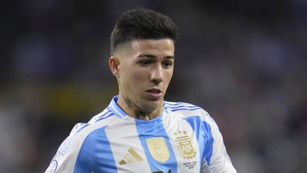 Tony Cascarino: Enzo Fernandez Must Be Sold After Racist Video
