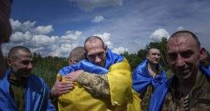 Ukraine and Russia Exchange 95 Prisoners Each in UAE Brokered Deal