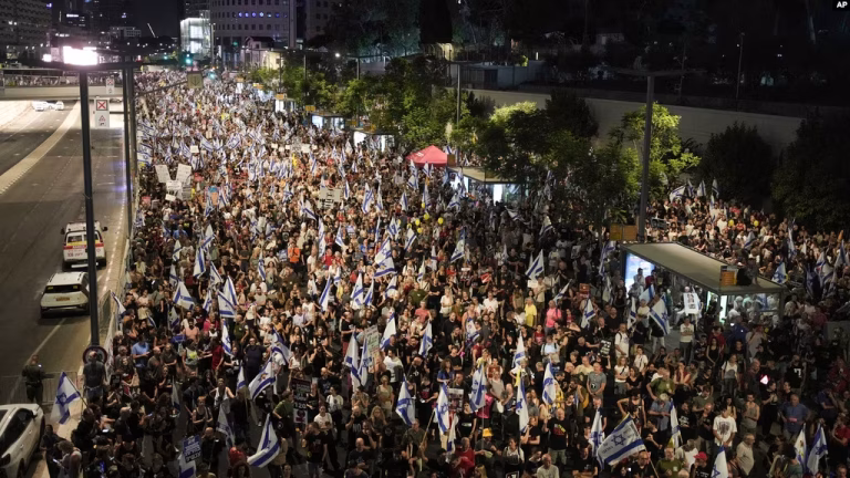 people protest against israeli prime minister benjamin netanyahus government and call for the release of hostages held in the gaza strip by the hamas militant group in tel aviv israel july 6 2024