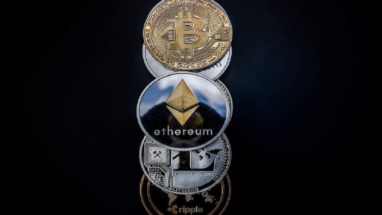 Bitcoin Surges to $68,007 as US Political Drama Intensifies