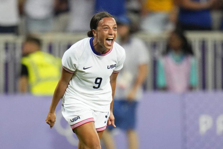 USWNT Rolls to Emphatic Olympics Win Over Zambia, Closes World