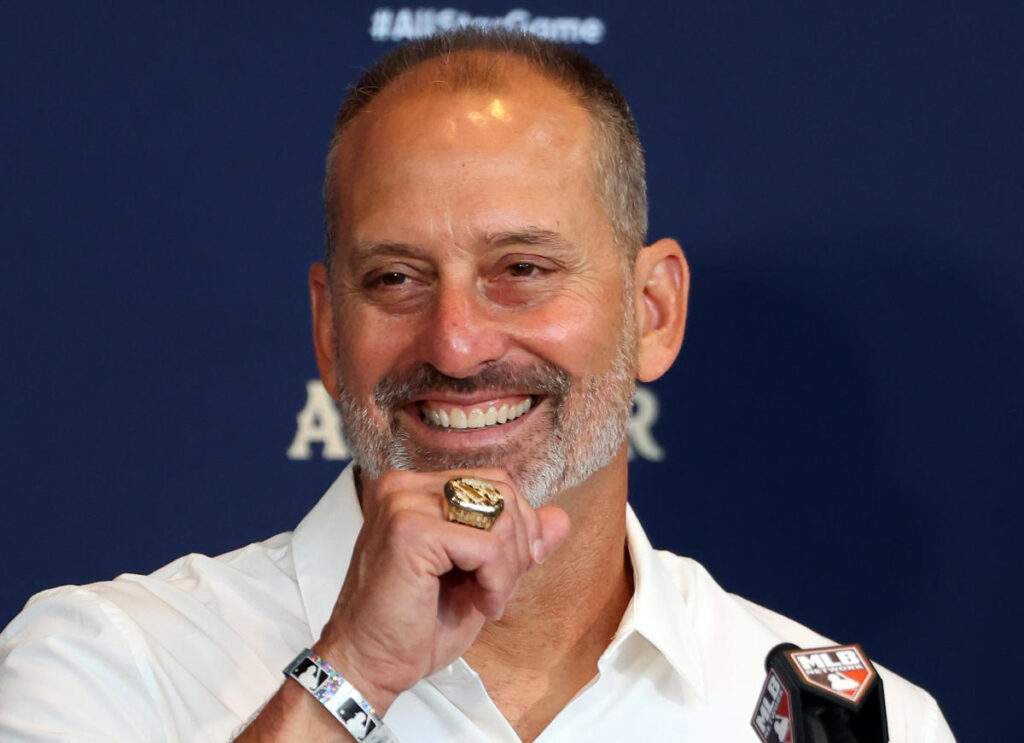 Arizona Diamondbacks Manager Torey Lovullo Keeps it Loose with Fantasy