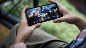 Boredom's Big Lie: How Digital Switching Can Amplify Your Boredom