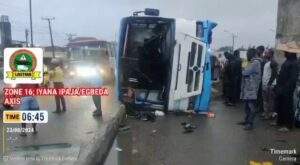 Bus Overturns On Lagos Abeokuta Expressway 10 Casualties Recorded 300x165