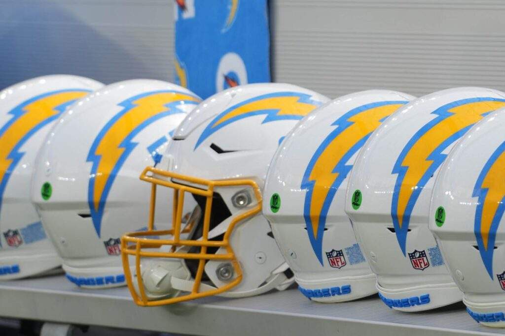 Chargers Players Trapped in Elevator, Rescued by Dallas Firefighters