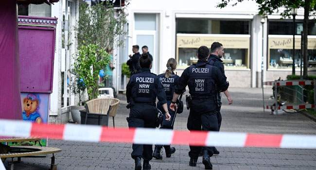 German Police Detain One Person in Connection with Deadly Knife