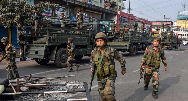 Indian Army Battles Insurgents in Kashmir, Captain Killed in Clashes