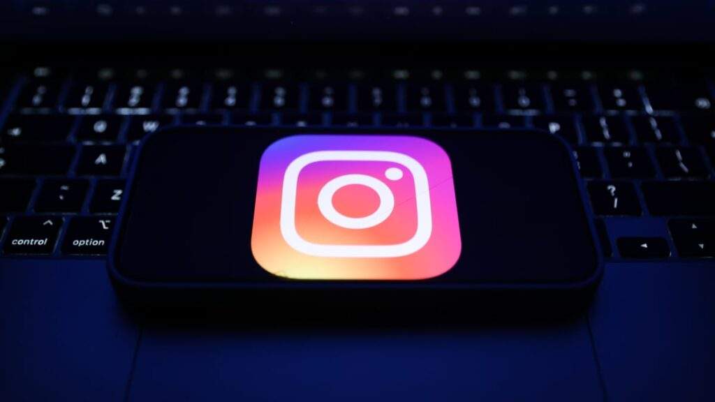 Instagram Tests Vertical Profile Grid: A New Look for Your