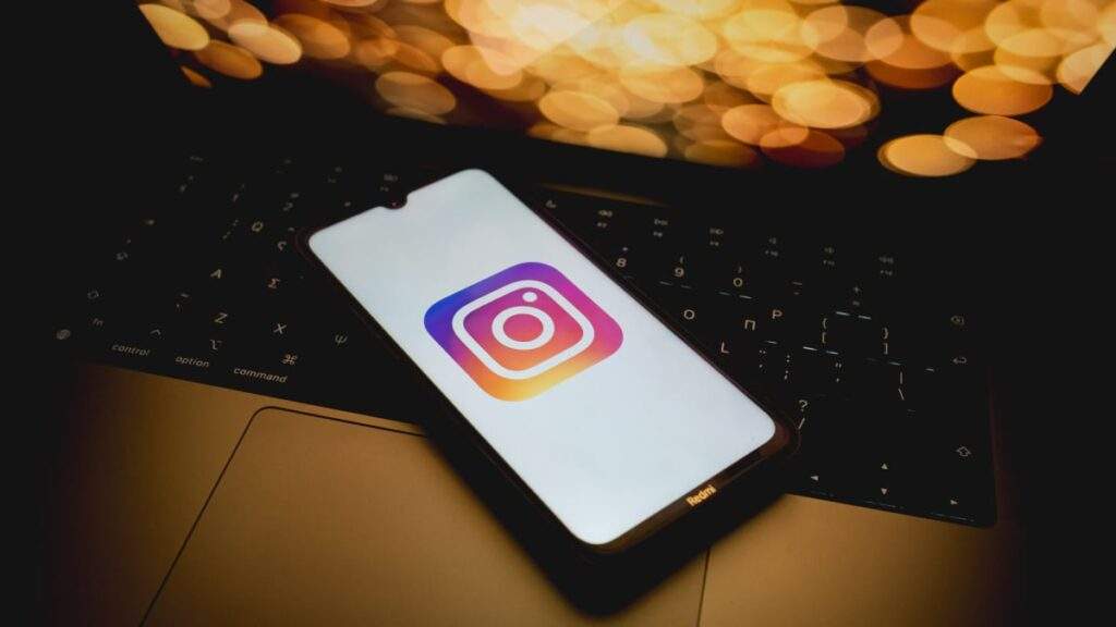 Instagram's Close Friends Feature Goes Live: Exclusive Broadcasts Launched