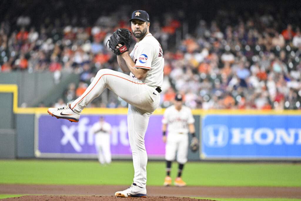 Justin Verlander Returns to Mound for Astros, Throws 5 Innings