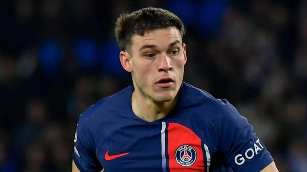 Manchester United Closing in on £51m Paris Saint Germain Midfield Signing