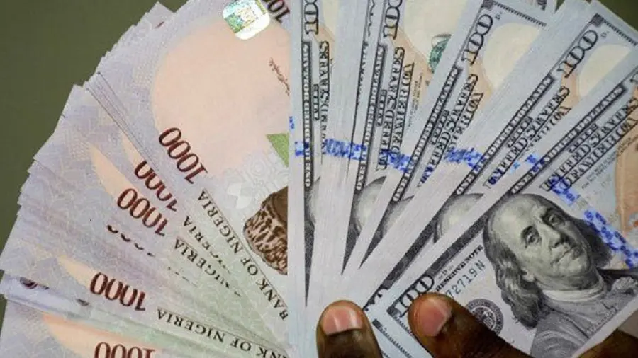 Naira Depreciates Against Dollar, Falls to N1579.22 Per Dollar