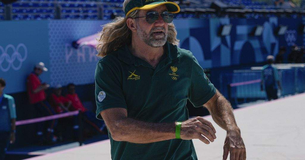 Skateboarder Closes in on Dragons, Reaches for Redemption