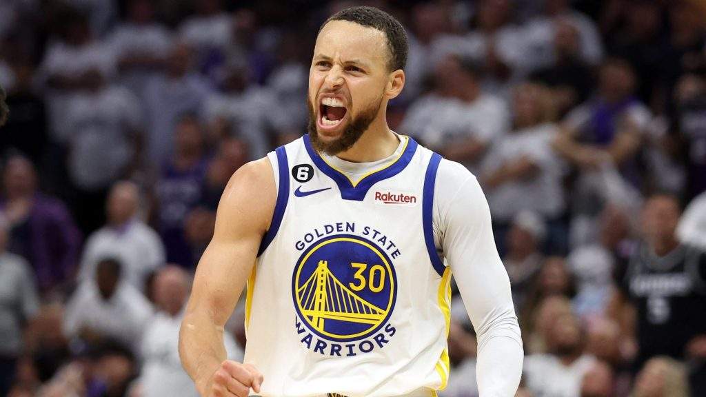Steph Curry Inks Record Breaking $62.6M Deal with Golden State Warriors