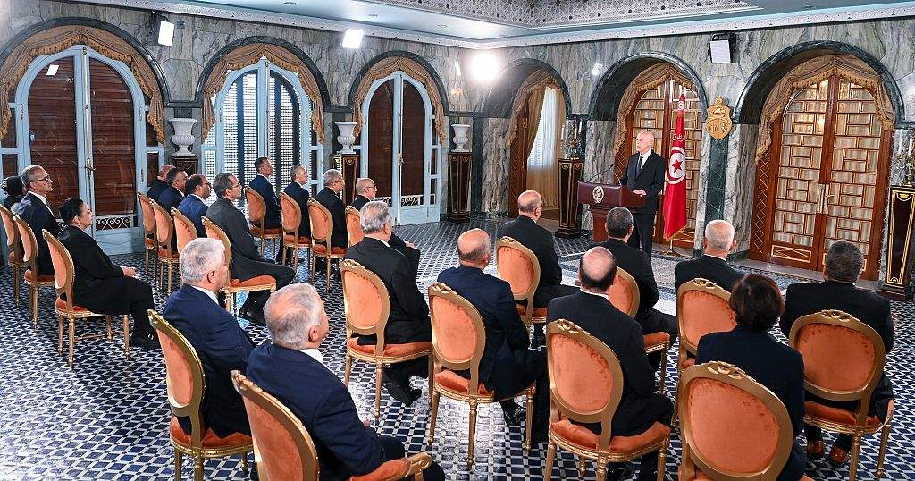 Tunisian President Sacks Dozens of Ministers Amid Cost of Living Crisis