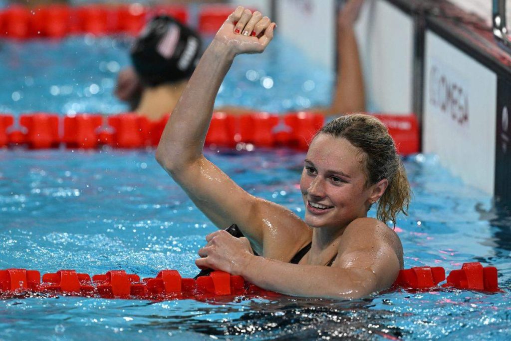 Canada's Summer McIntosh Wins Gold in 400m Individual Medley at