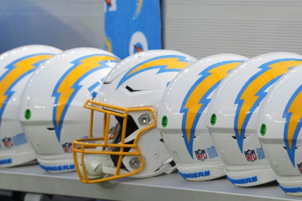Chargers Players Trapped in Elevator, Rescued by Dallas Firefighters