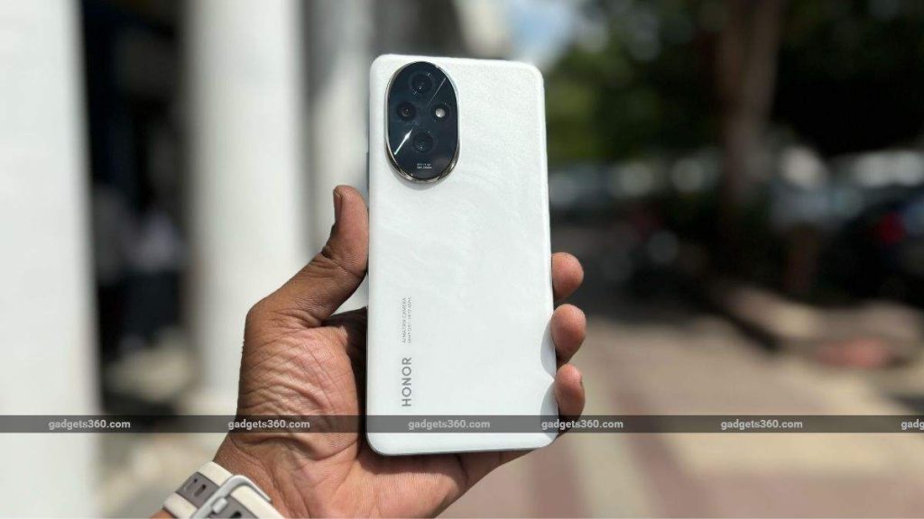 Honor 200 Review: A Mid Range Powerhouse with Premium Camera and