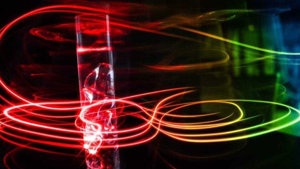 Breakthrough: Bright Quantum Light Source Entangles Photons