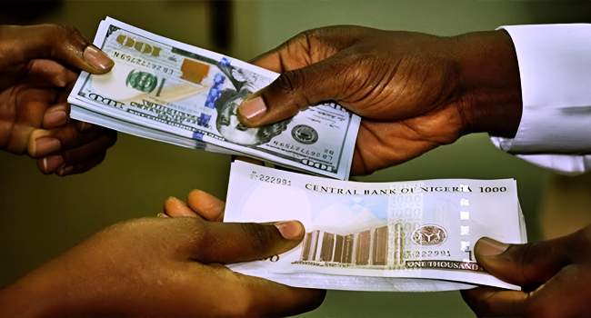 CBN Sells 20000 to Bureau De Change Operators at N1590