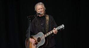 Country Music Legend Kris Kristofferson Dies at 88