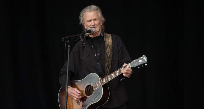 Country Music Legend Kris Kristofferson Dies at 88