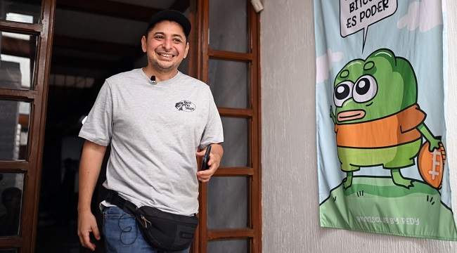 El Salvador's Bitcoin Experiment: Success for Some, Challenges for Many
