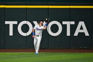 Jankowski's Acrobatic Catch Steals Walk Off Win for Rangers