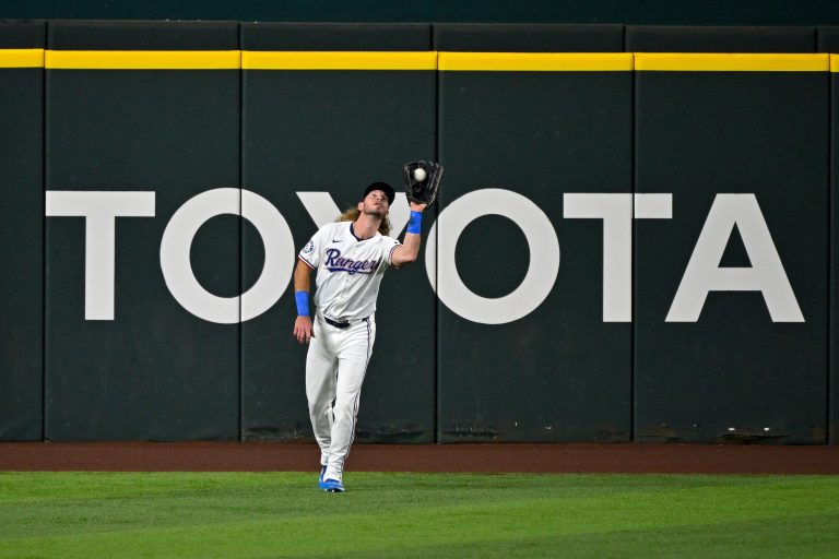 Jankowski's Acrobatic Catch Steals Walk Off Win for Rangers