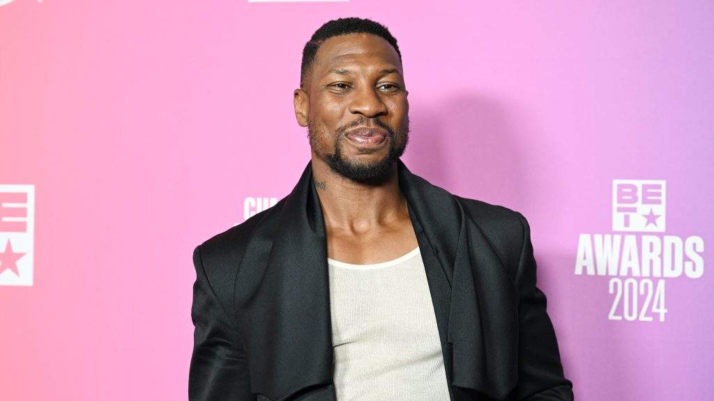 Jonathan Majors Makes Ghoul Filled Appearance