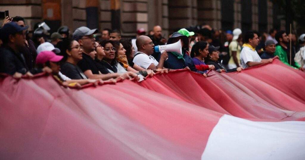 Mexico Elects Judges: A Constitutional First Amid Protest and Concerns