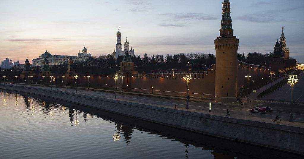 Russia Expels 6 British Diplomats Accused of Spying