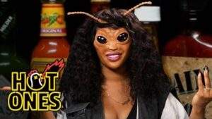SZA Gets Bugged on Hot Ones