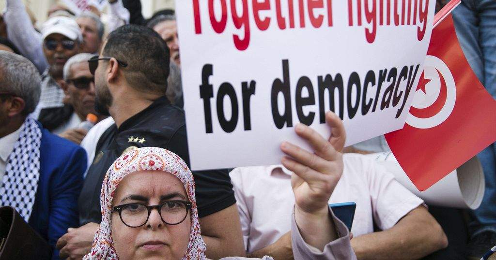Tunisians Protest Election Disputes and Crackdown