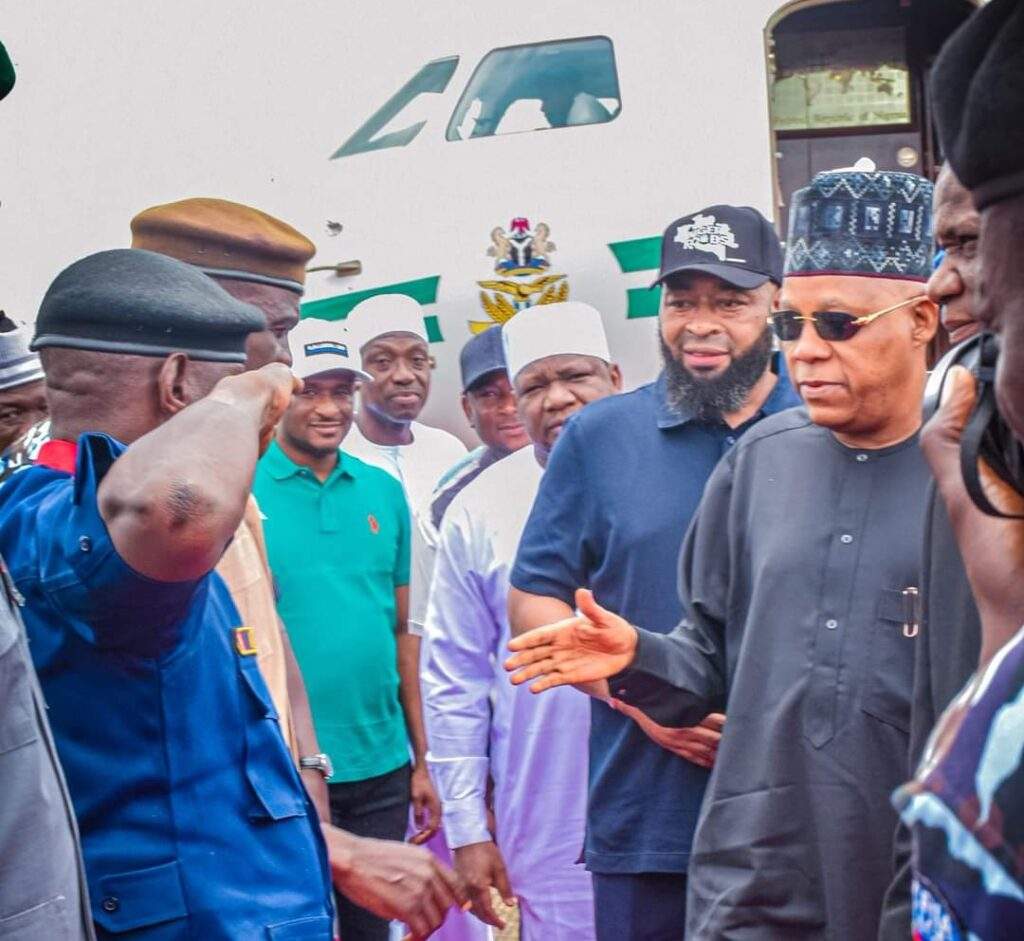 VP Visits Niger's Flood Displaced Commits N3bn Emergency Aid