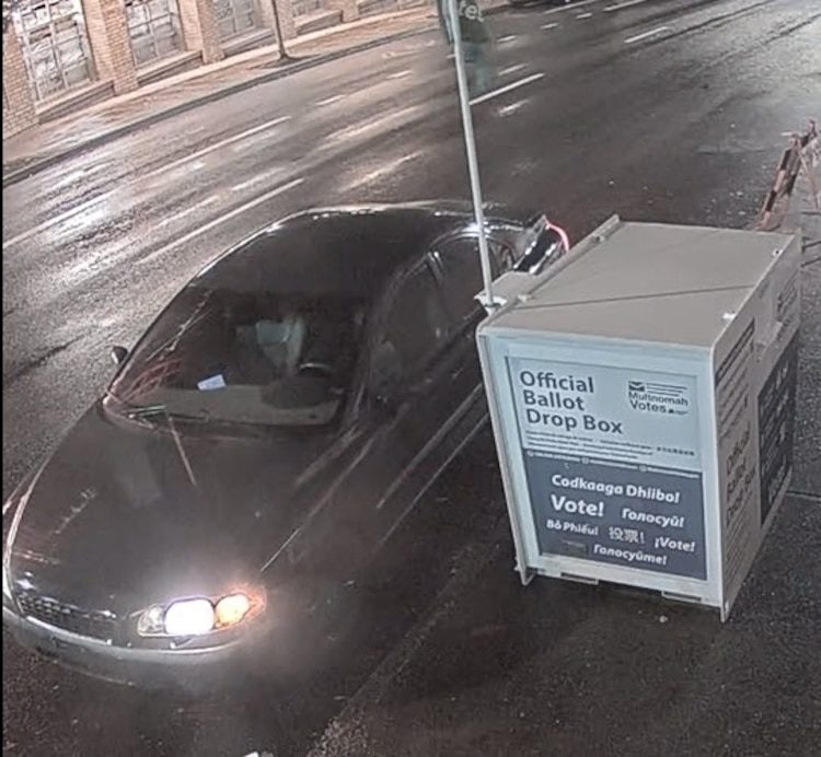 CCTV photo of a car that police believe was carrying the perpetrator