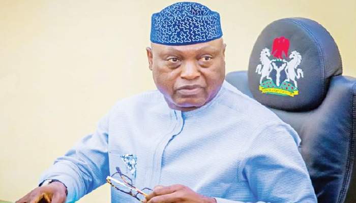 Gov Awards N478m to Outstanding Ekiti Teachers