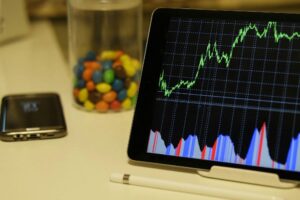 Master Volatility: Opportunistic Trading in Unstable Markets