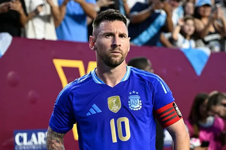 Rain soaked pitch dents Messi's Argentina in Venezuela draw