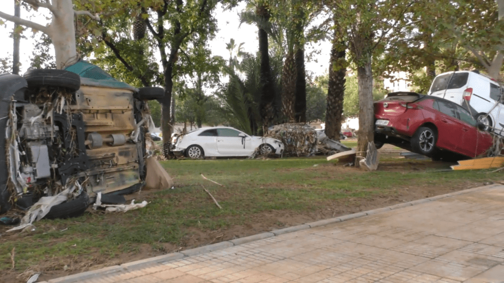 Spain flood death toll surpasses 200 (VIDEOS) — RT World News