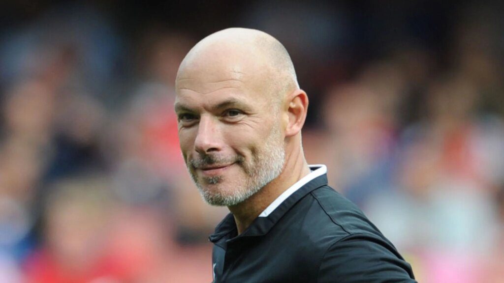EPL: Ndidi should have been sent off for foul on Cole Palmer - Howard Webb