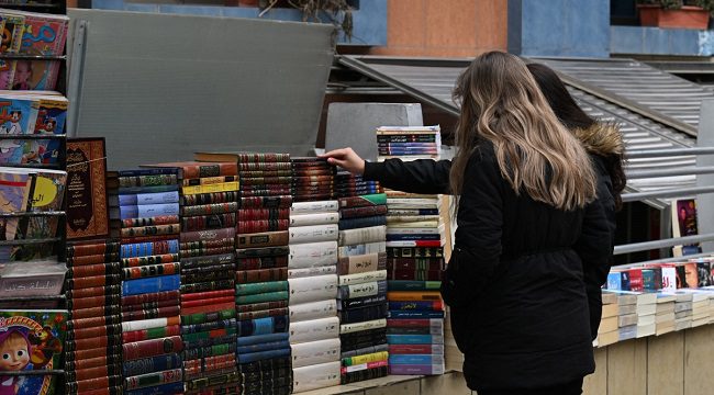 Books Banned Under Assad Now On Sale At Damascus Shops 