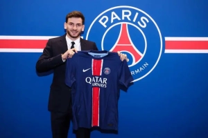 Transfer: Kvaratskhelia's shirt number at PSG confirmed