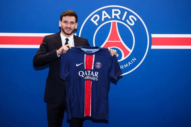 Transfer: Kvaratskhelia's shirt number at PSG confirmed