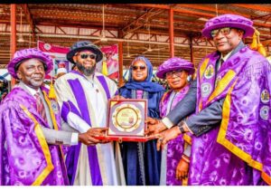 600 000 Students Received Loans Worth N104bn FG 300x211