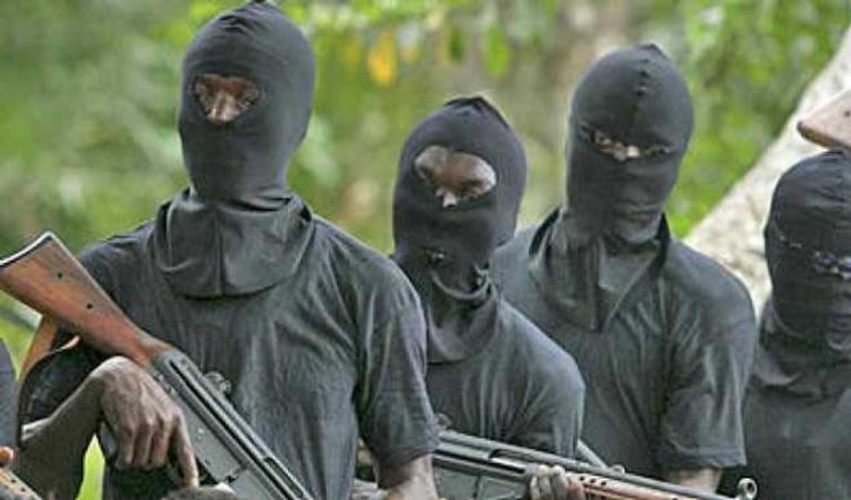 Armed robbers defy Gov Otu's new security outfit, launch house to house attacks