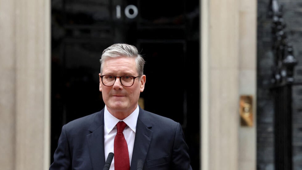 G7 should take more risks to squeeze Russia - British PM