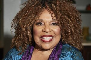 Grammy Award Winner Roberta Flack Dies At 88 300x200