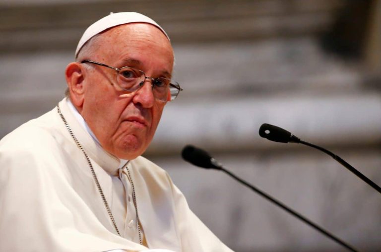 Pope Francis blasts Trump's immigration crackdown
